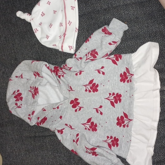 Valentines hoody and hat - Picture 1 of 4